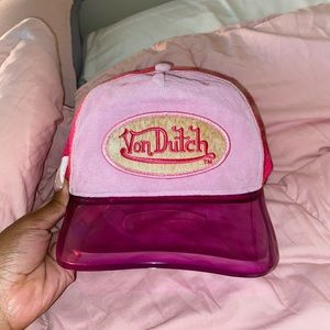 Von Dutch hat